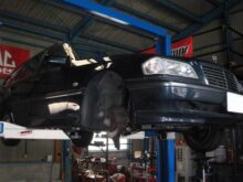 メルセデスベンツW220|ロアアーム交換|