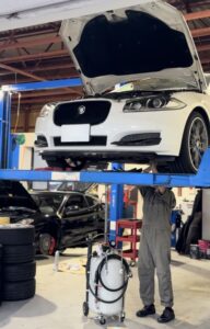 【今日のファクトリー】ジャガーXFオイル＆フィルター交換