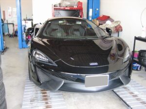 マクラーレン540C エンジンオイル交換