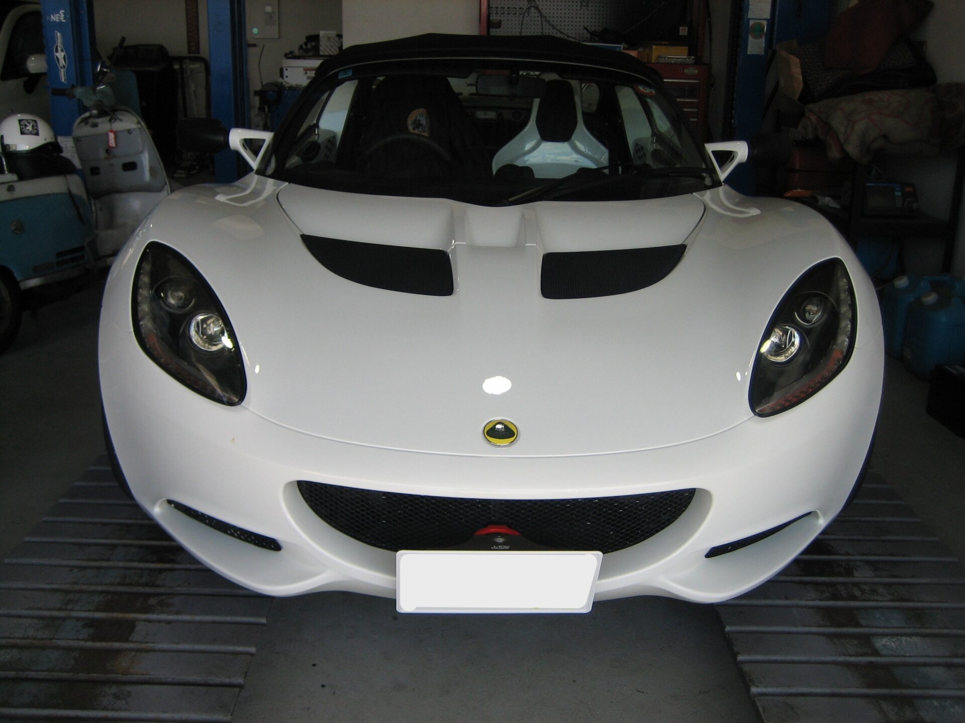 ロータスエリーゼ メンテナンスパック6か月点検 エンジンチェックランプ点灯 左フロントより異音