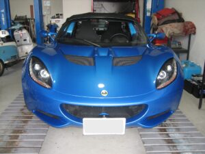 ロータスエリーゼ　エンジンのVベルト交換