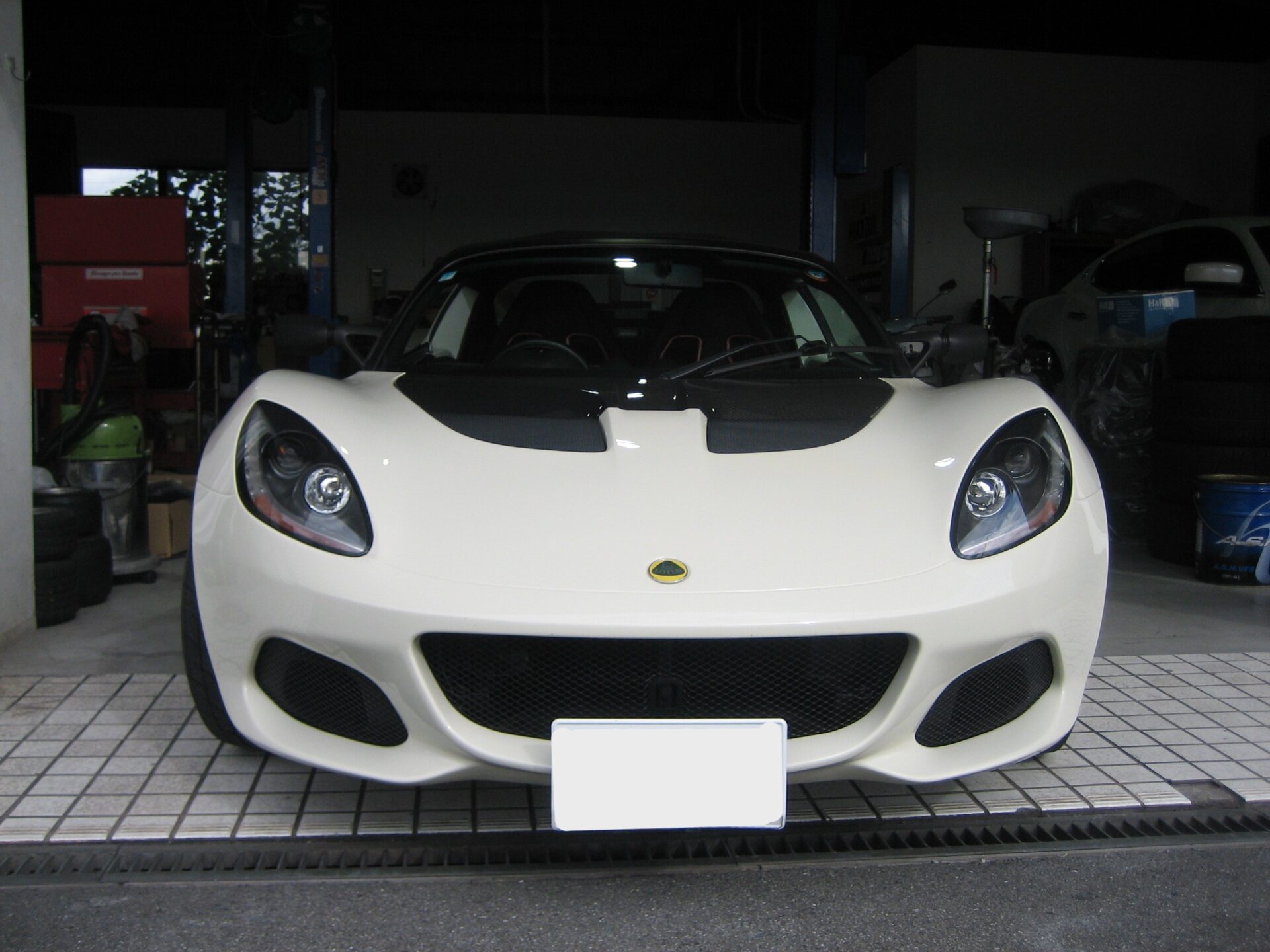 ロータスエリーゼ　エンジンオイル交換