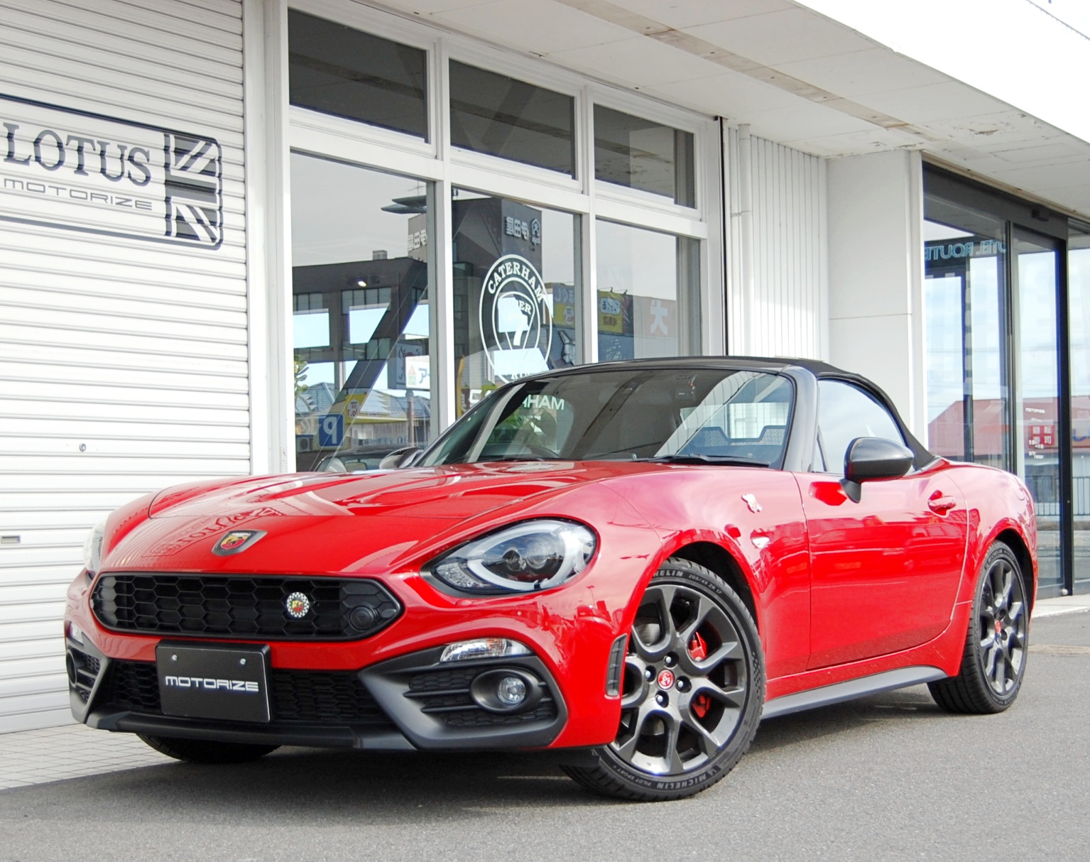 アバルト124スパイダー