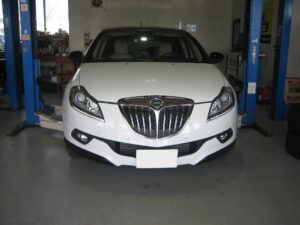 ランチア デルタ　エンジン振動増大（右側エンジンマウント交換）