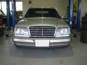 メルセデス・ベンツ W124ワゴン　エンジン異音修理／オイル交換