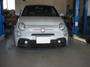 アバルト595　エンジン振動増大／パッド摩耗ランプ点灯
