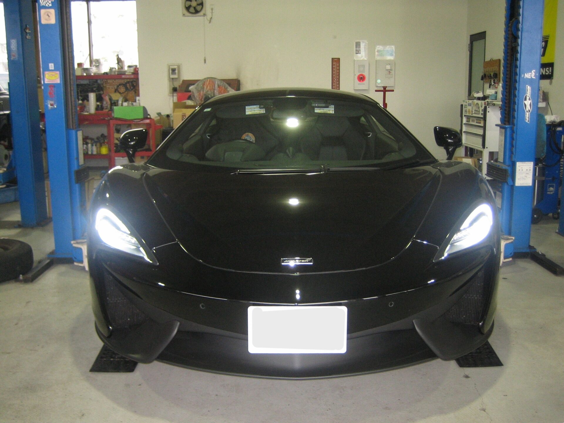 マクラーレン540C　車検整備（点検・油脂交換・消耗品交換）